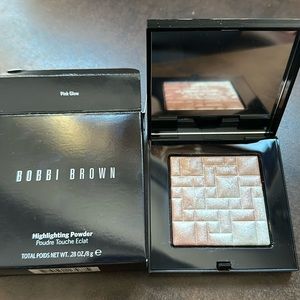 Bobbi Brown Highlighting Powder in Pink Glow